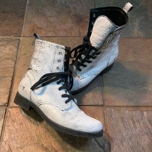 RARE ‘crackle finish´ Frye Veronica